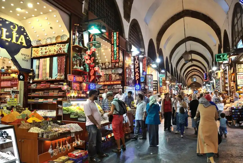 Friday market in Istanbul