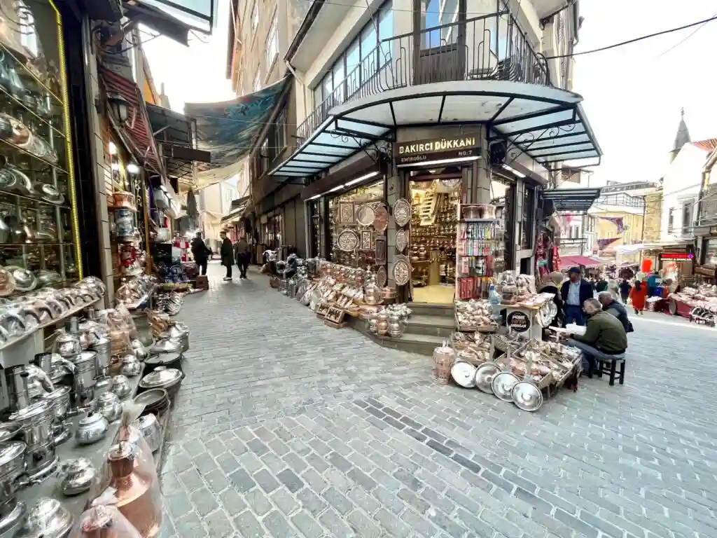 ميدان طرابزون والأسواق القديمة